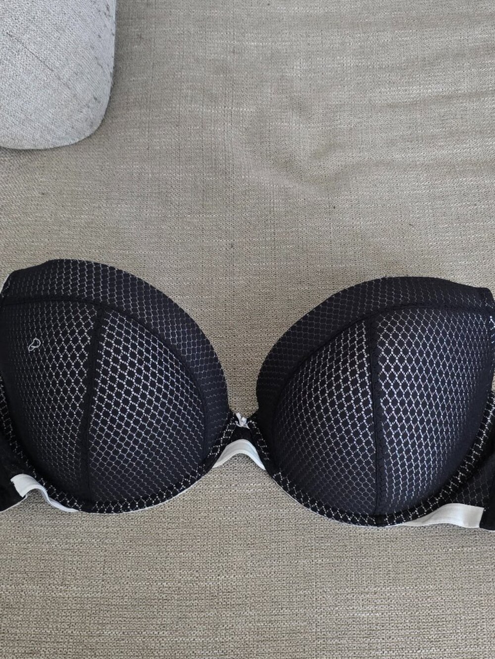Cacique Lightly Lined Full Coverage Bra Black White Size 46DD EUC